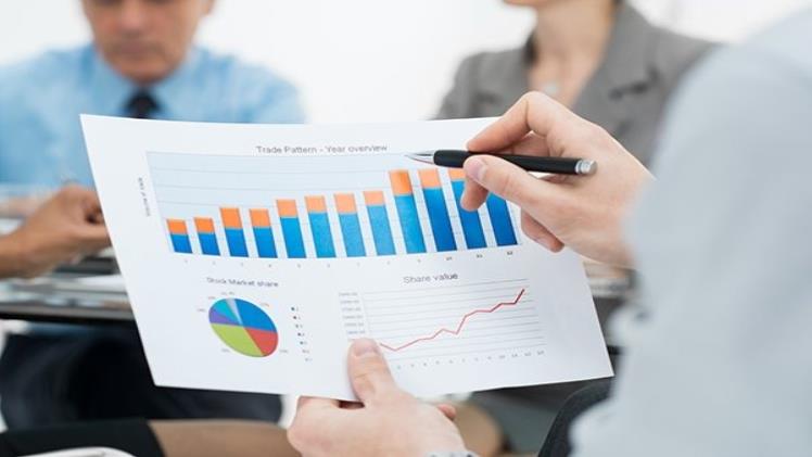 Why Should Businesses Rely On Outsourced Accounting Services?